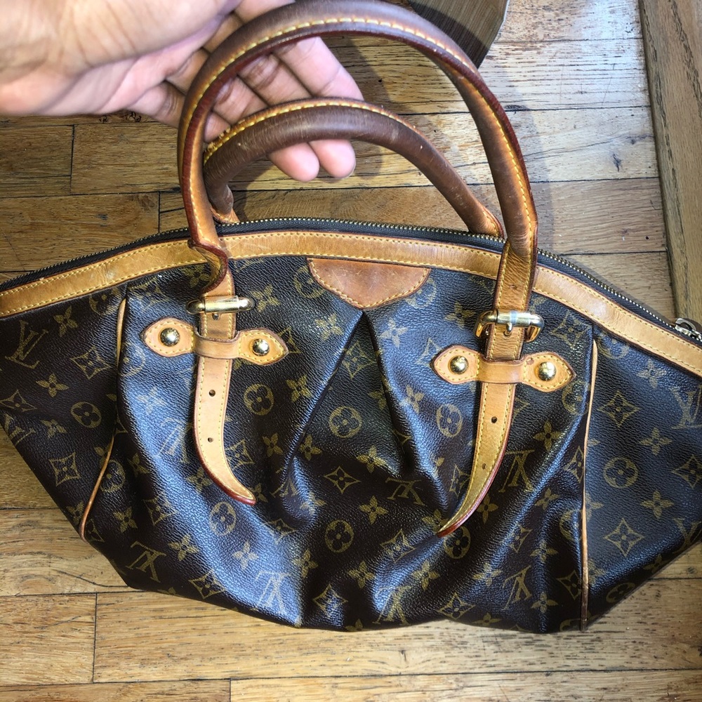 Authentic Louis Vuitton bag! Years old.